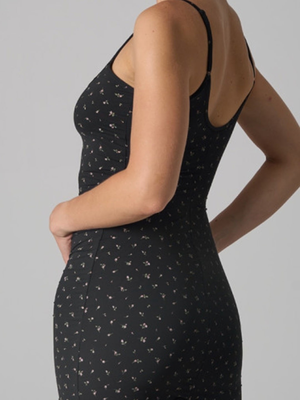 SKIMS Black Floral Lace-Trim Slip - Picture 2 of 3